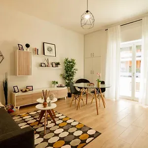 casa-angelina-lecce.lecce-hotels.com/